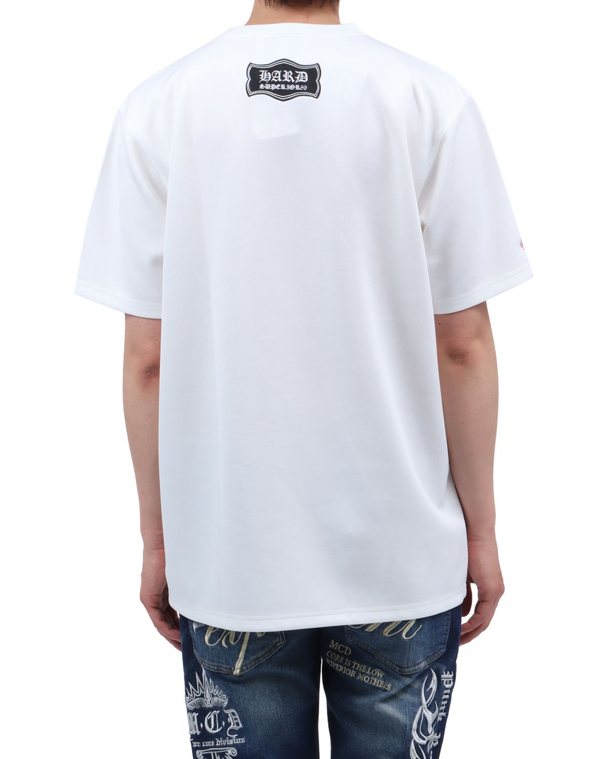 ホワイト：174cm62kg(Lサイズ着用)