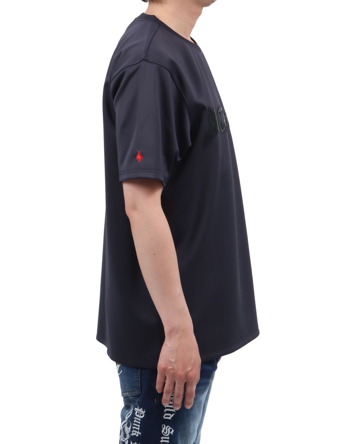 チャコール：174cm62kg(Lサイズ着用)