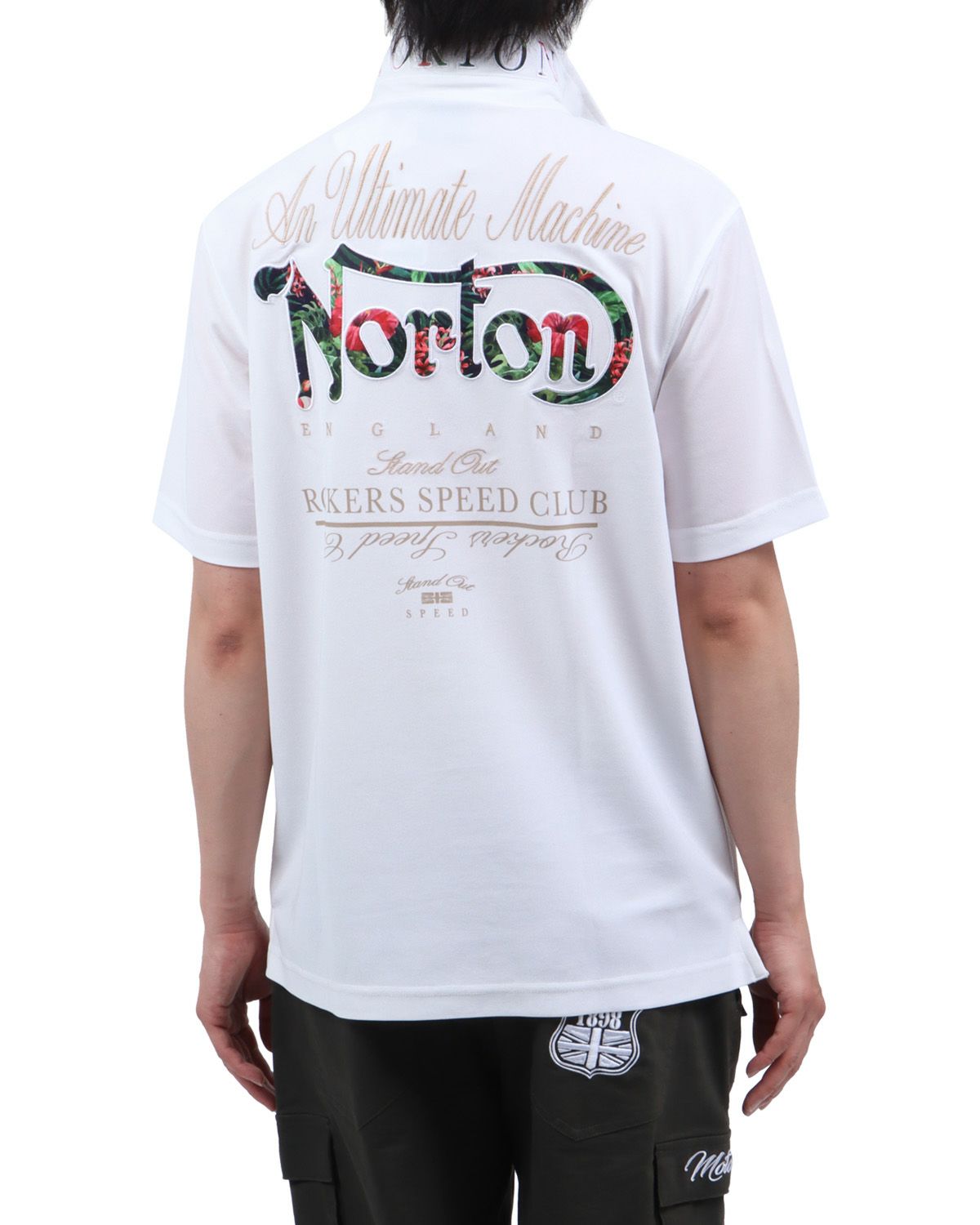 ホワイト：174cm62kg(Lサイズ着用)