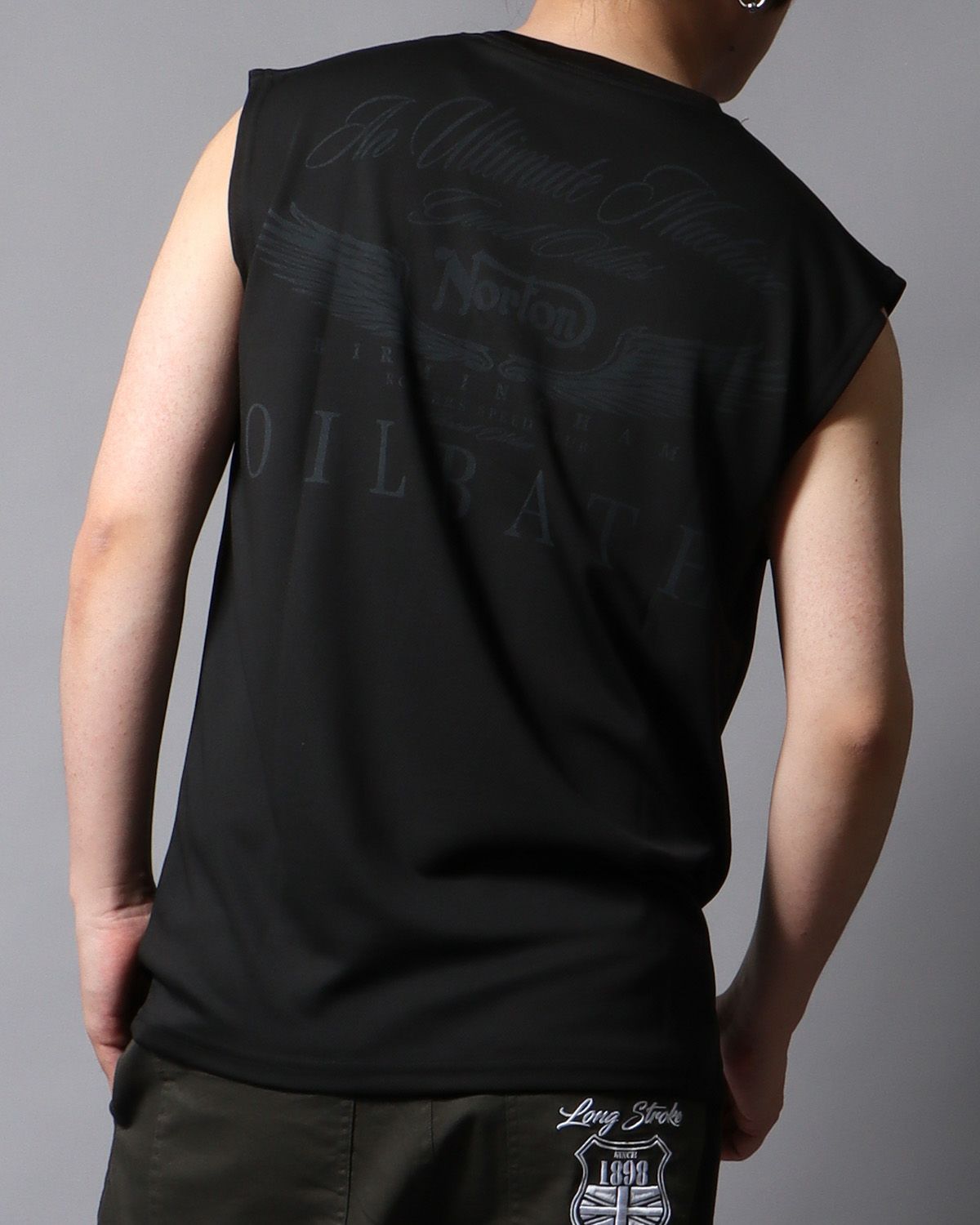 ブラック：178cm/75kg(Lサイズ着用)