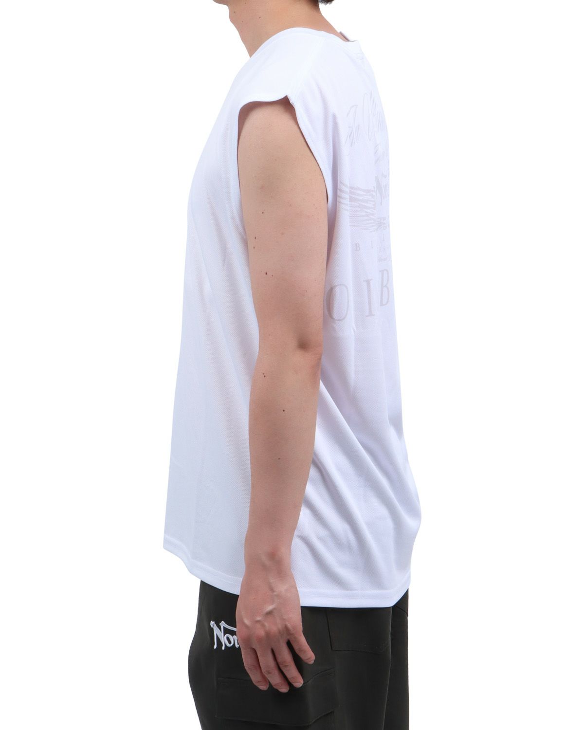 ホワイト：174cm62kg(Lサイズ着用)