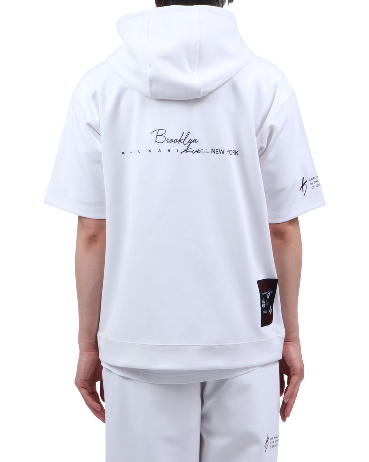 ホワイト：174cm62kg(Lサイズ着用)