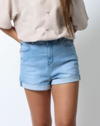 ブリーチ：167cm(Mサイズ着用)