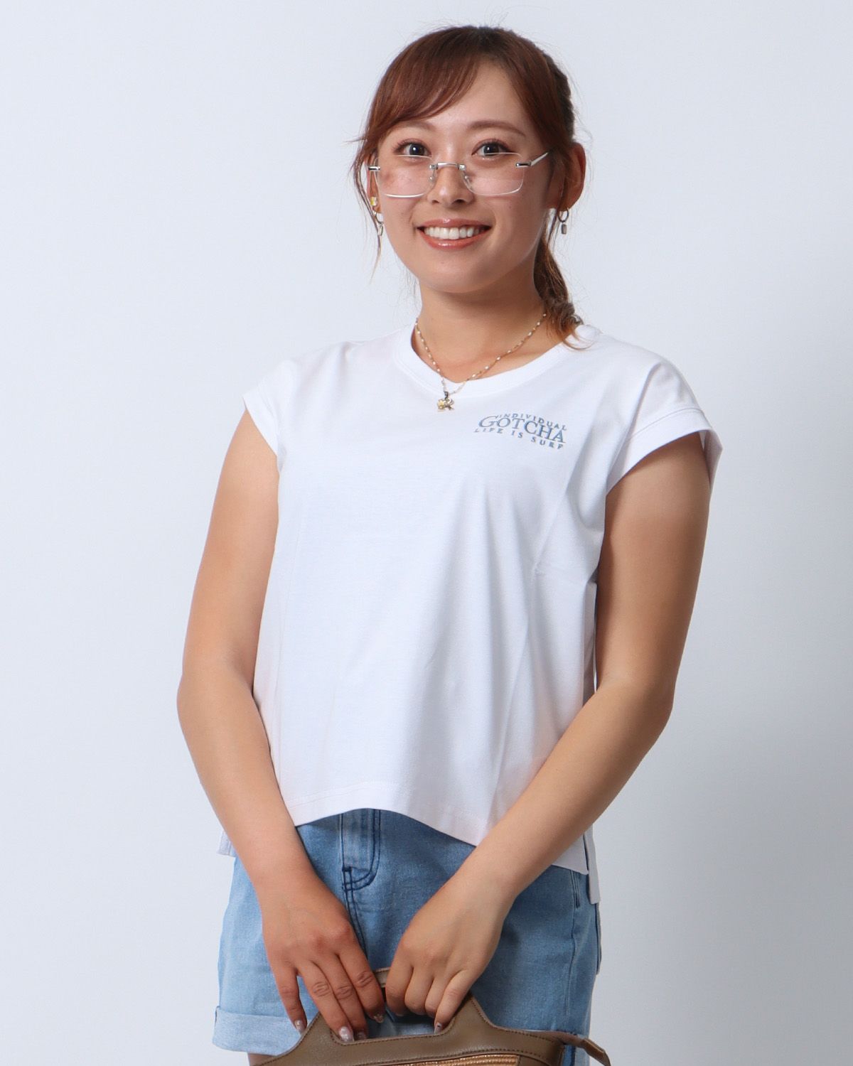 ホワイト：154cm(Mサイズ着用)