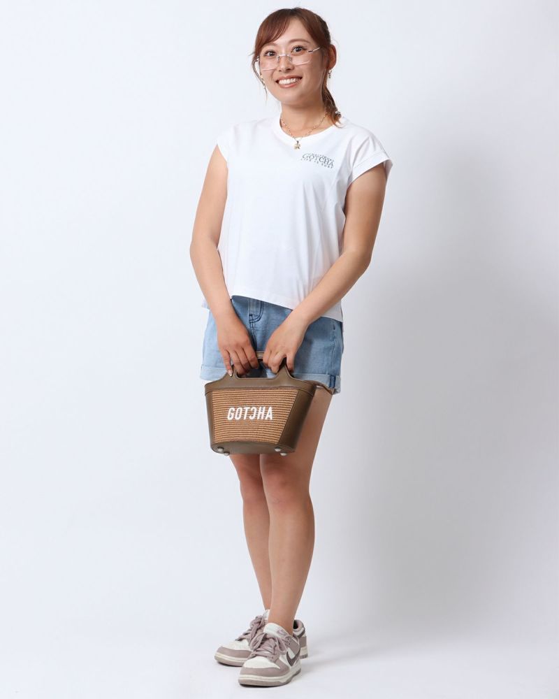 ホワイト：154cm(Mサイズ着用)