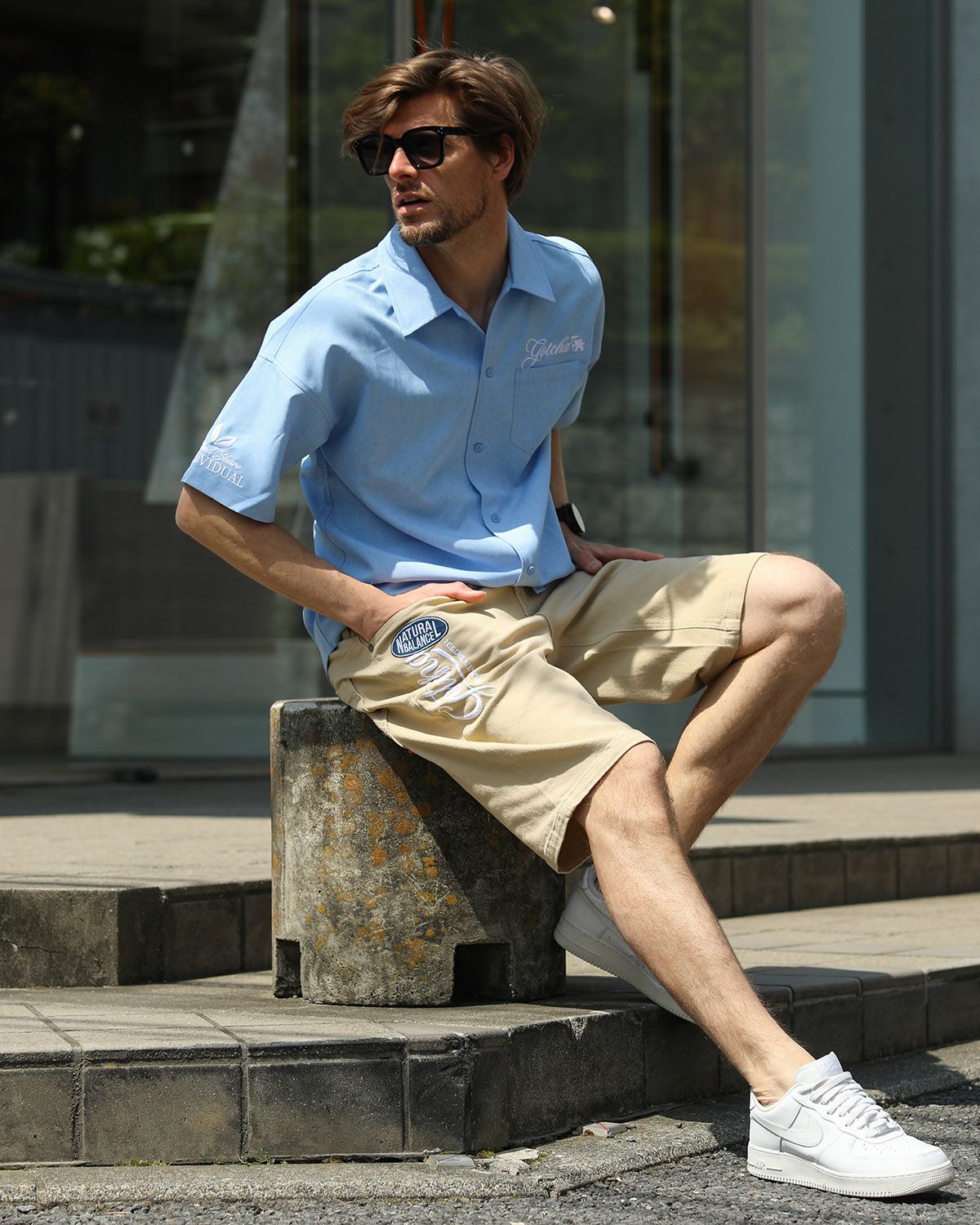 ベージュ：183cm70kg(Lサイズ着用)