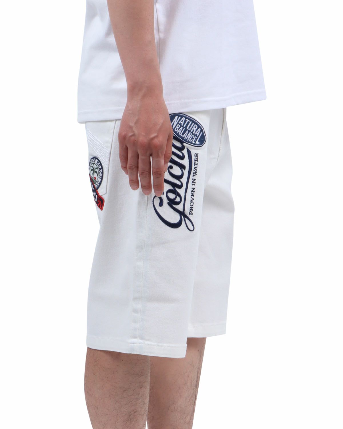 オフホワイト：174cm62kg(Lサイズ着用)