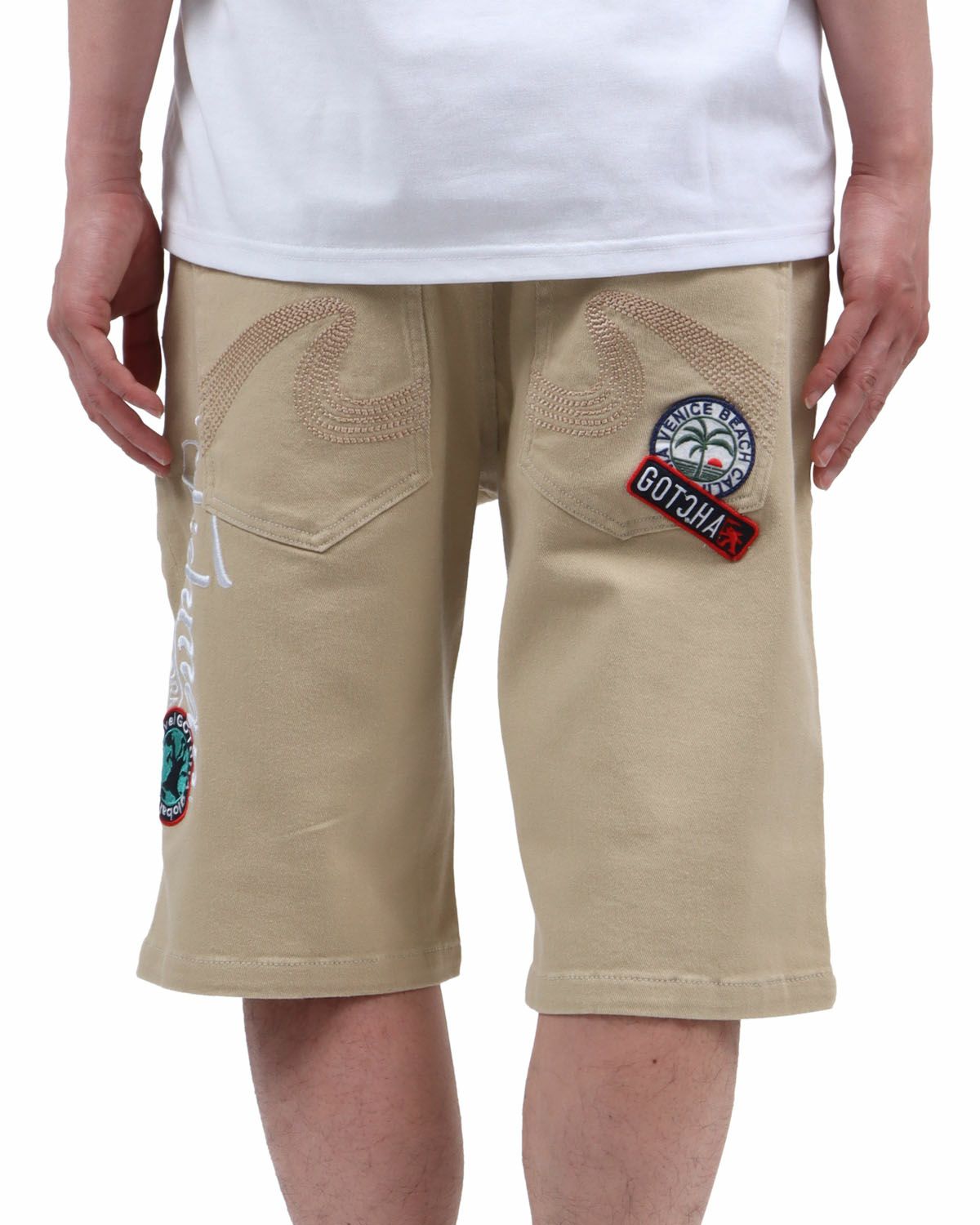 ベージュ：174cm62kg(Lサイズ着用)