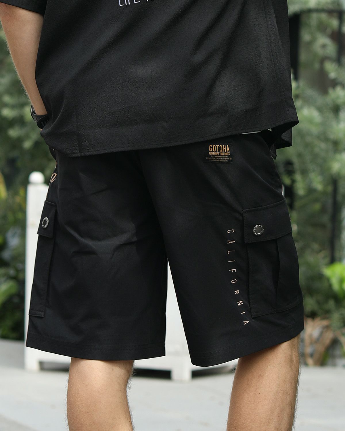 ブラック：183cm70kg(Lサイズ着用)