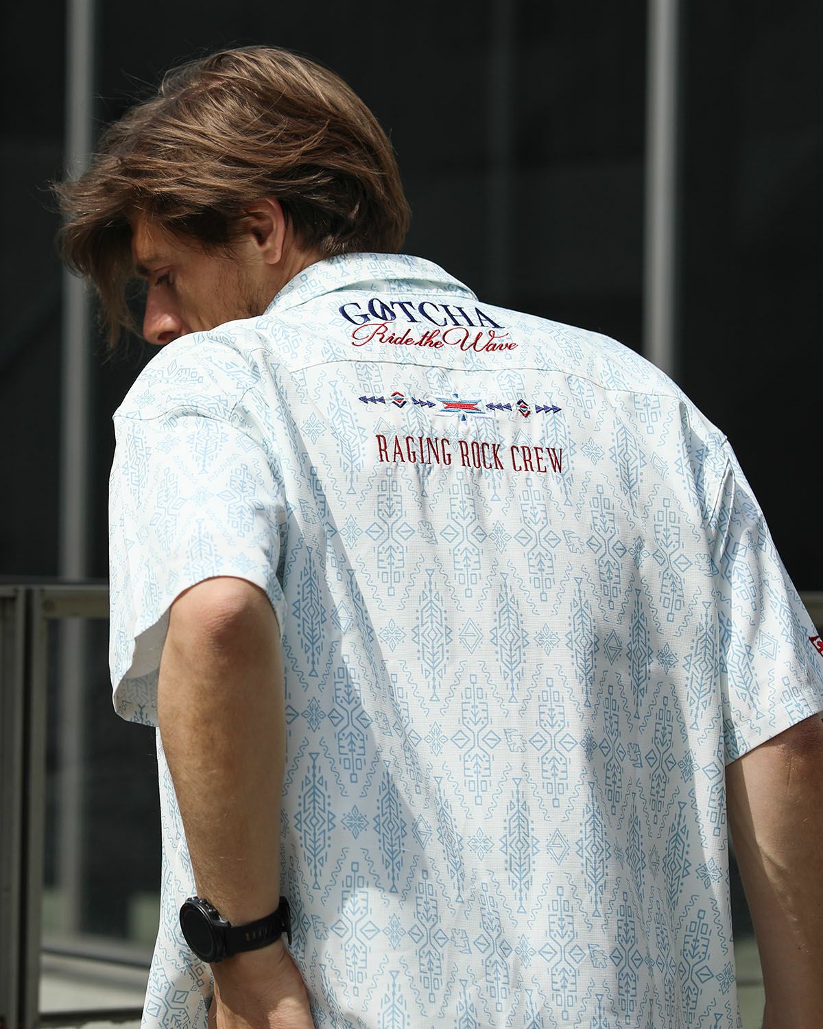 ホワイト：183cm70kg(Lサイズ着用) 