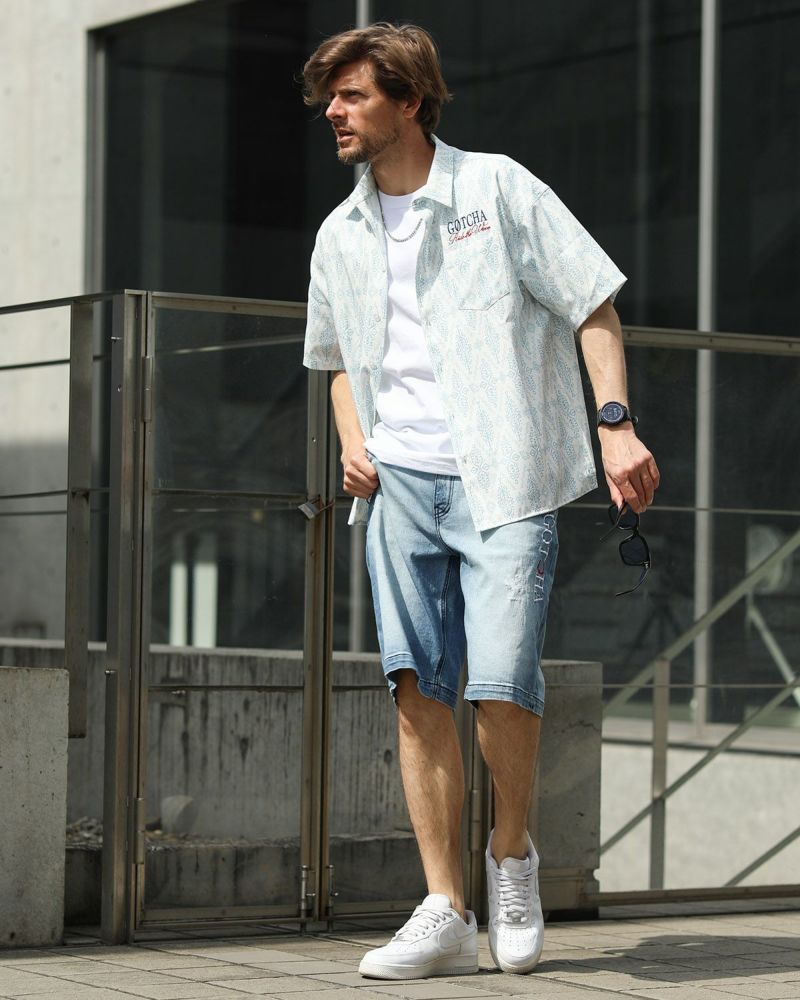 ホワイト：183cm70kg(Lサイズ着用) 