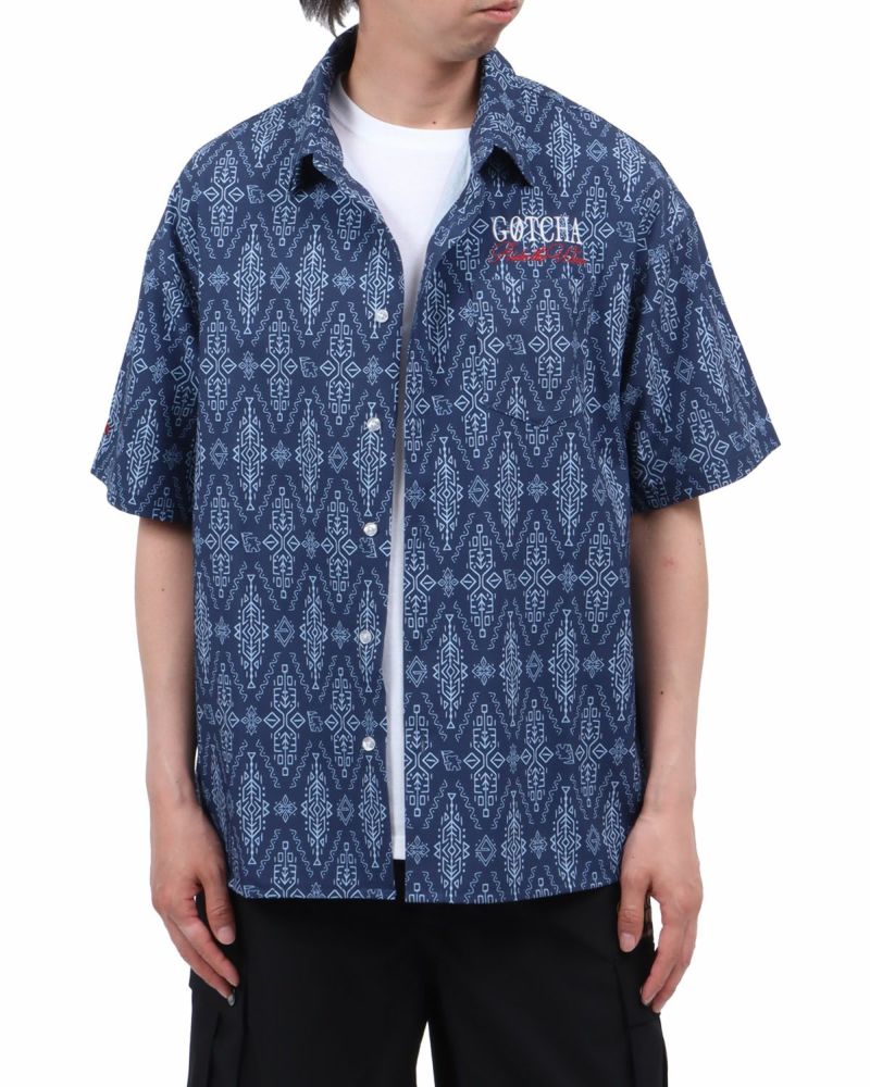 ネイビー：174cm62kg(Lサイズ着用)