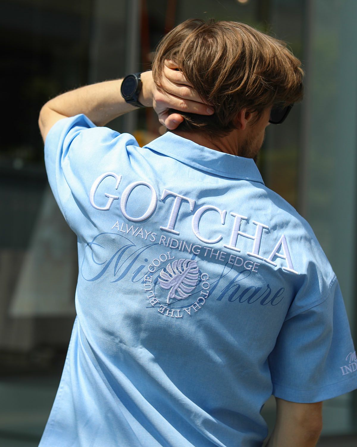 ライトブルー：183cm70kg(Lサイズ着用)