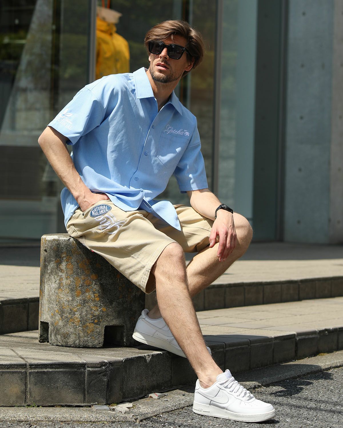 ライトブルー：183cm70kg(Lサイズ着用)