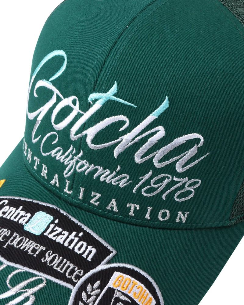 エメラルドグリーン