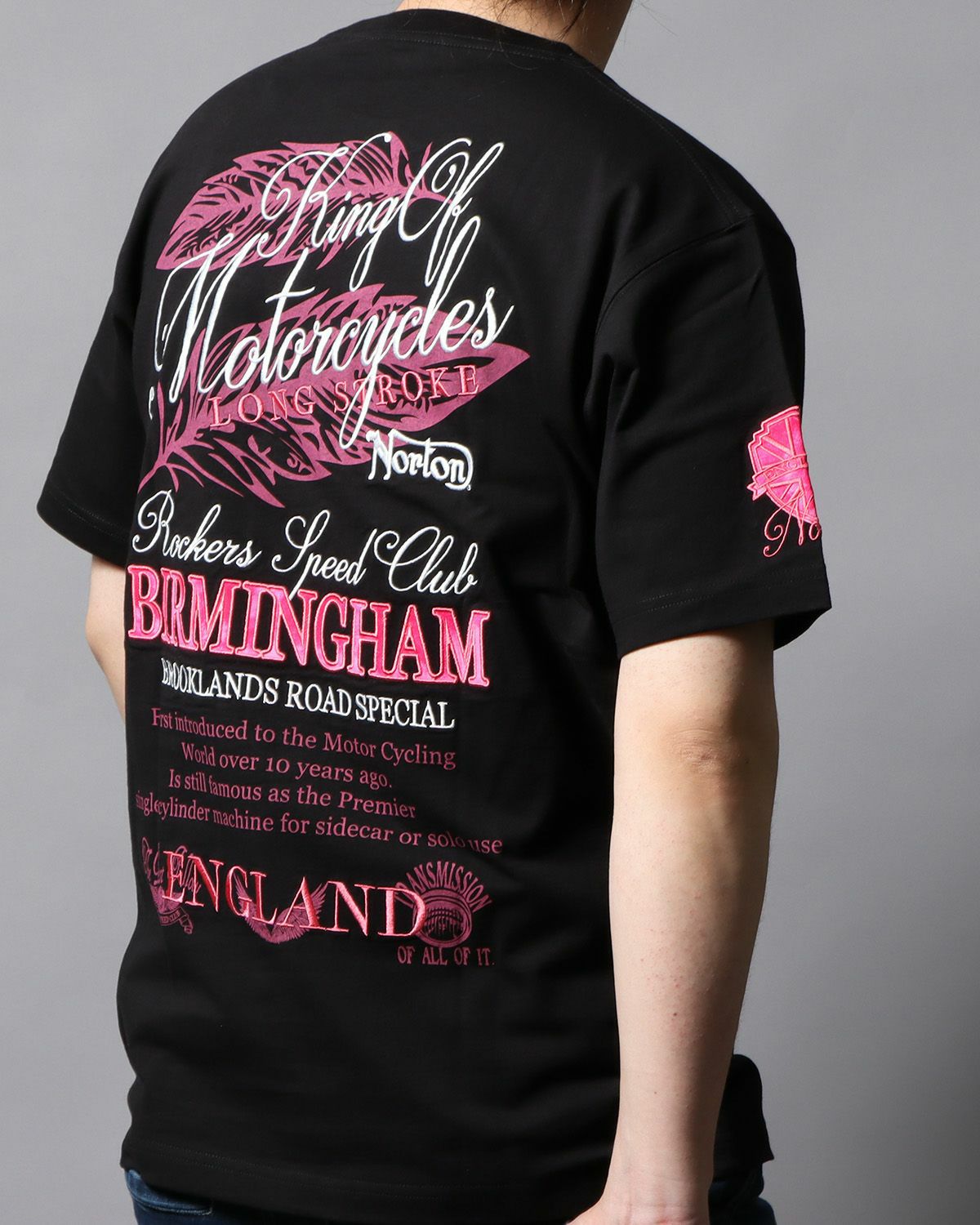 ブラック：178cm/75kg(Lサイズ着用)