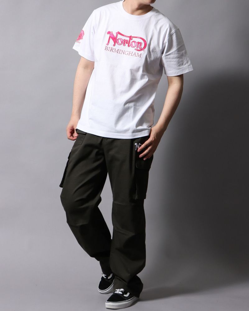 ホワイト：178cm/75kg(Lサイズ着用)