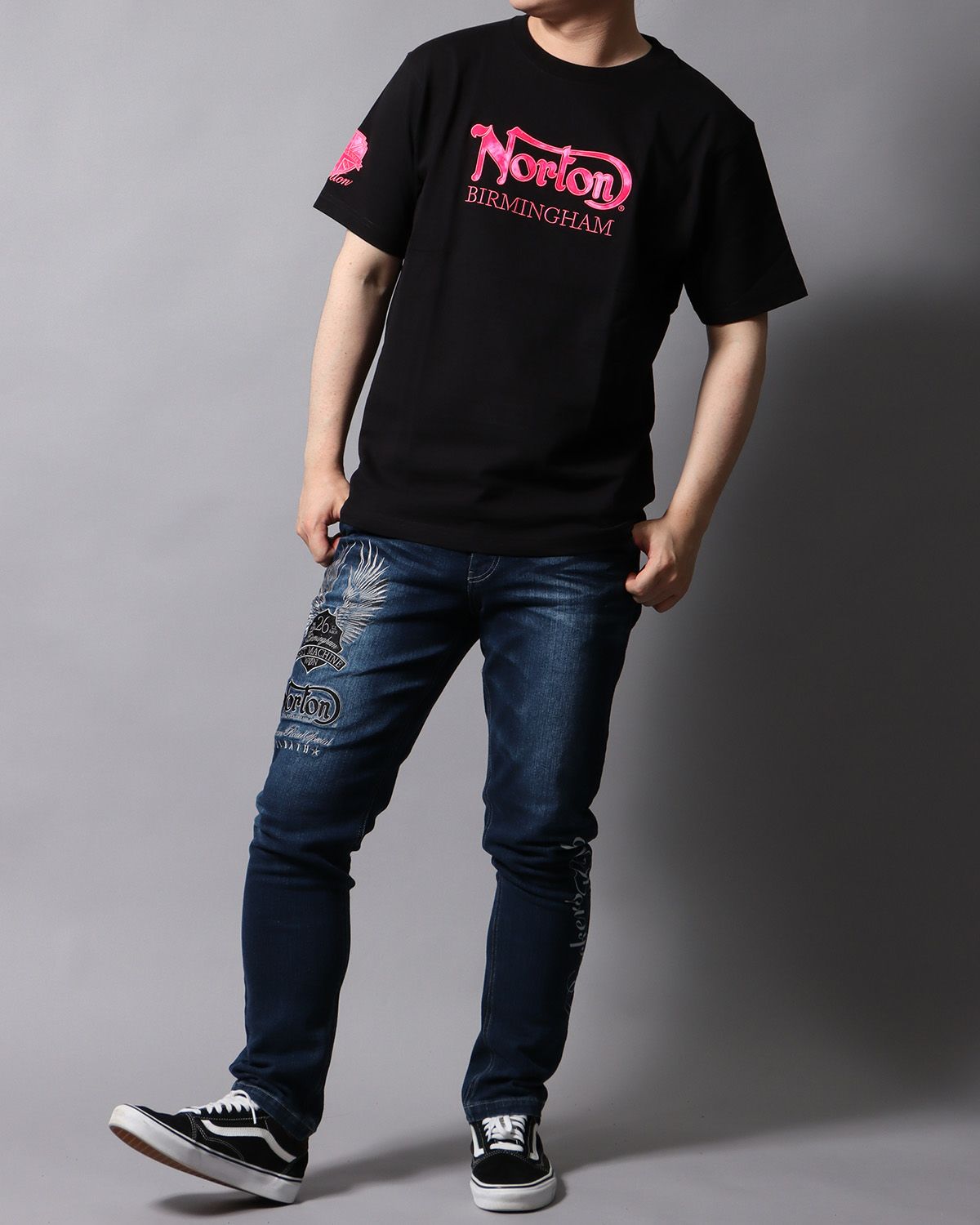 ブラック：178cm/75kg(Lサイズ着用)