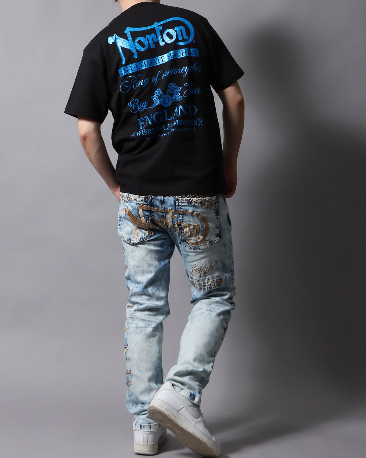 ブラック：178cm/75kg(Lサイズ着用)