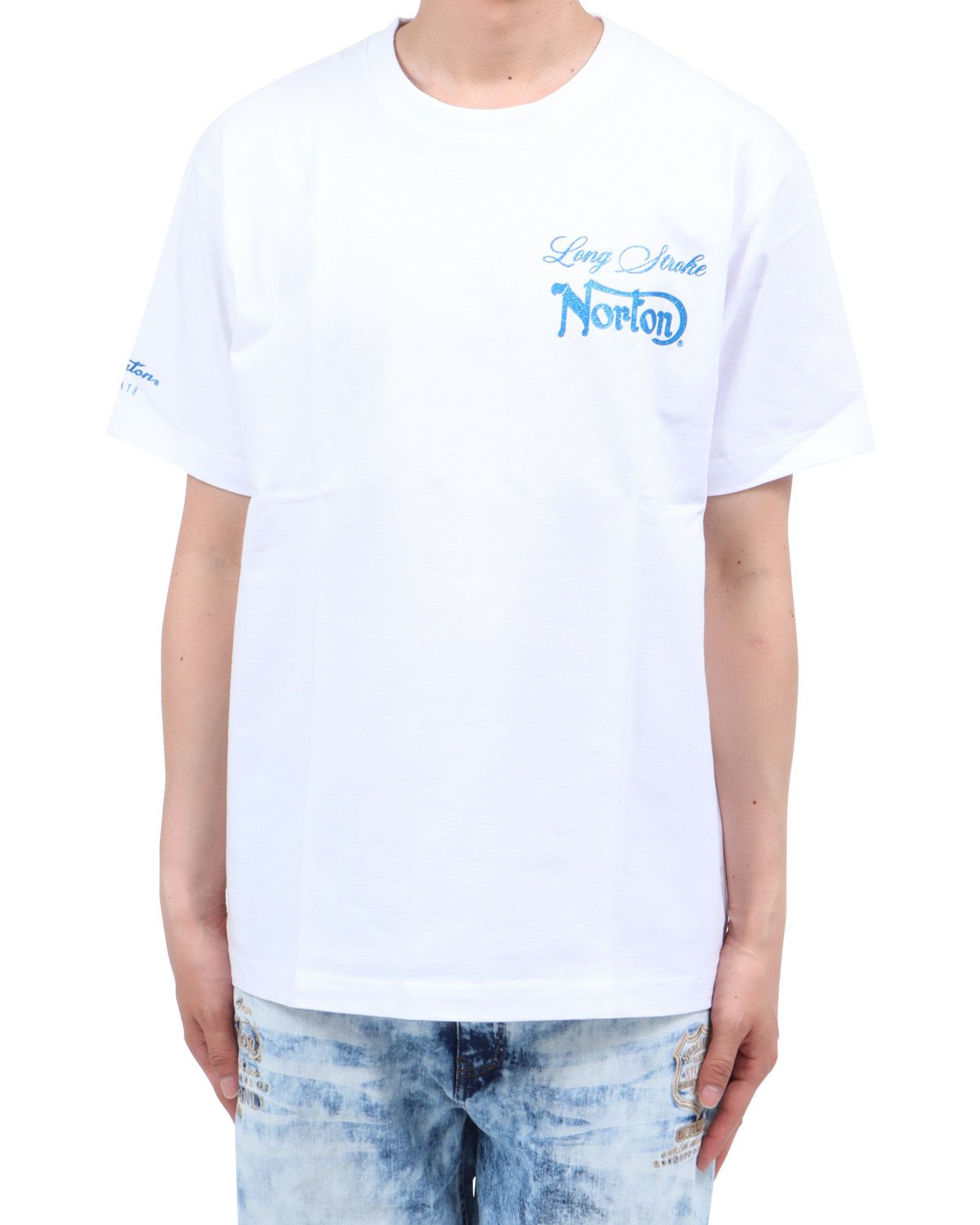 ホワイト：174cm62kg(Lサイズ着用)