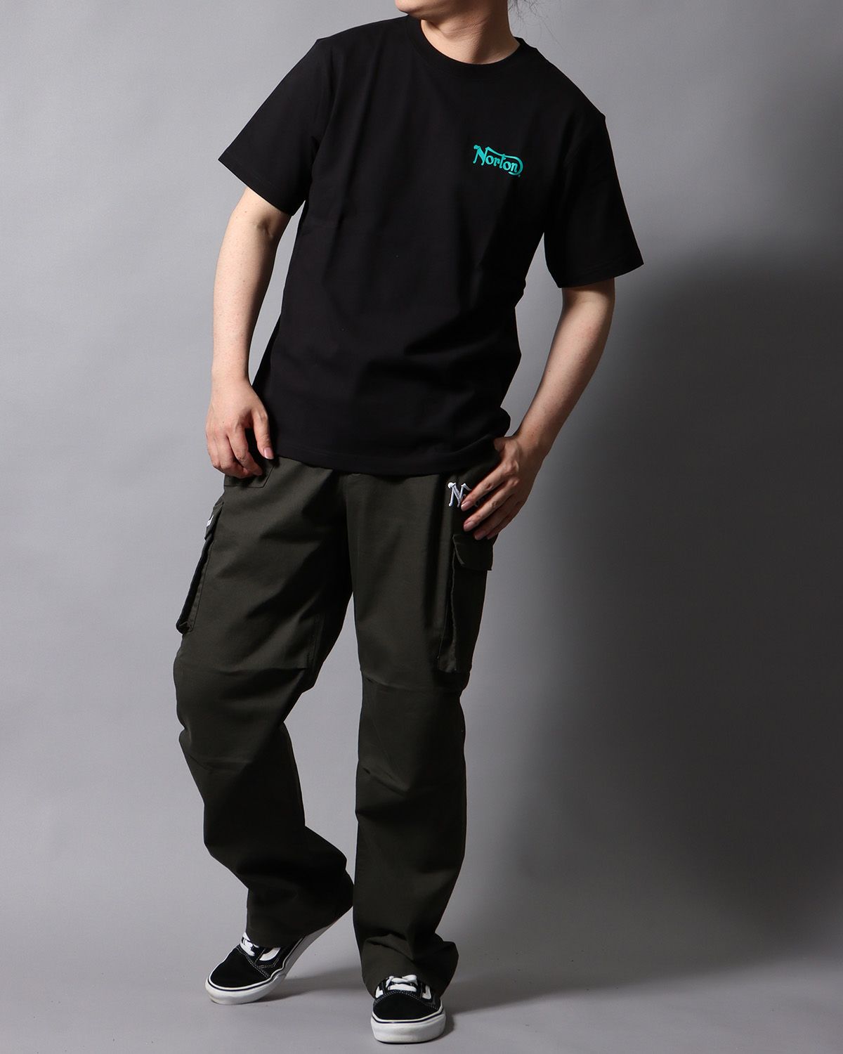 ブラック：178cm/75kg(Lサイズ着用)