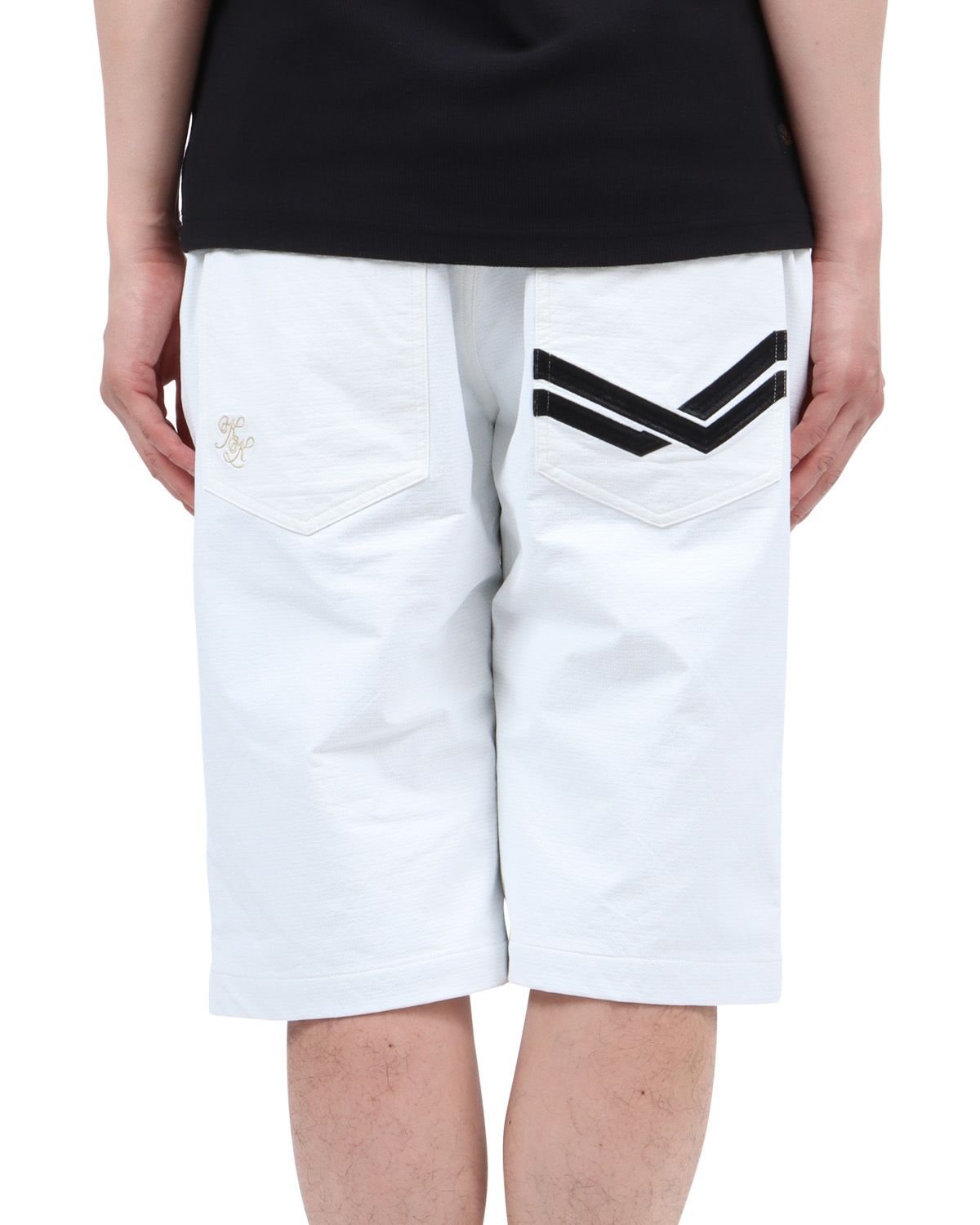 ホワイト：174cm62kg(Lサイズ着用)