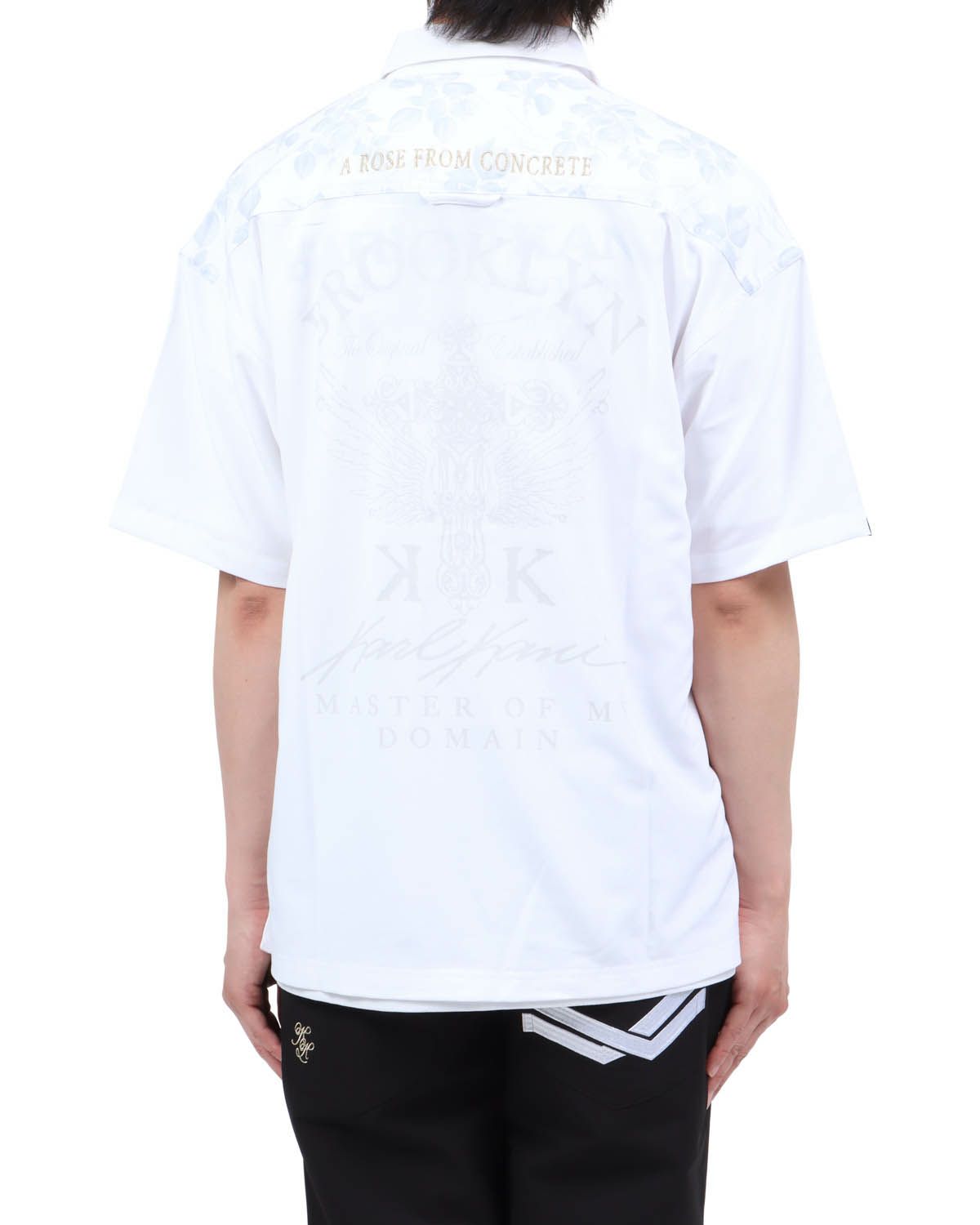 ホワイト：174cm62kg(Lサイズ着用)