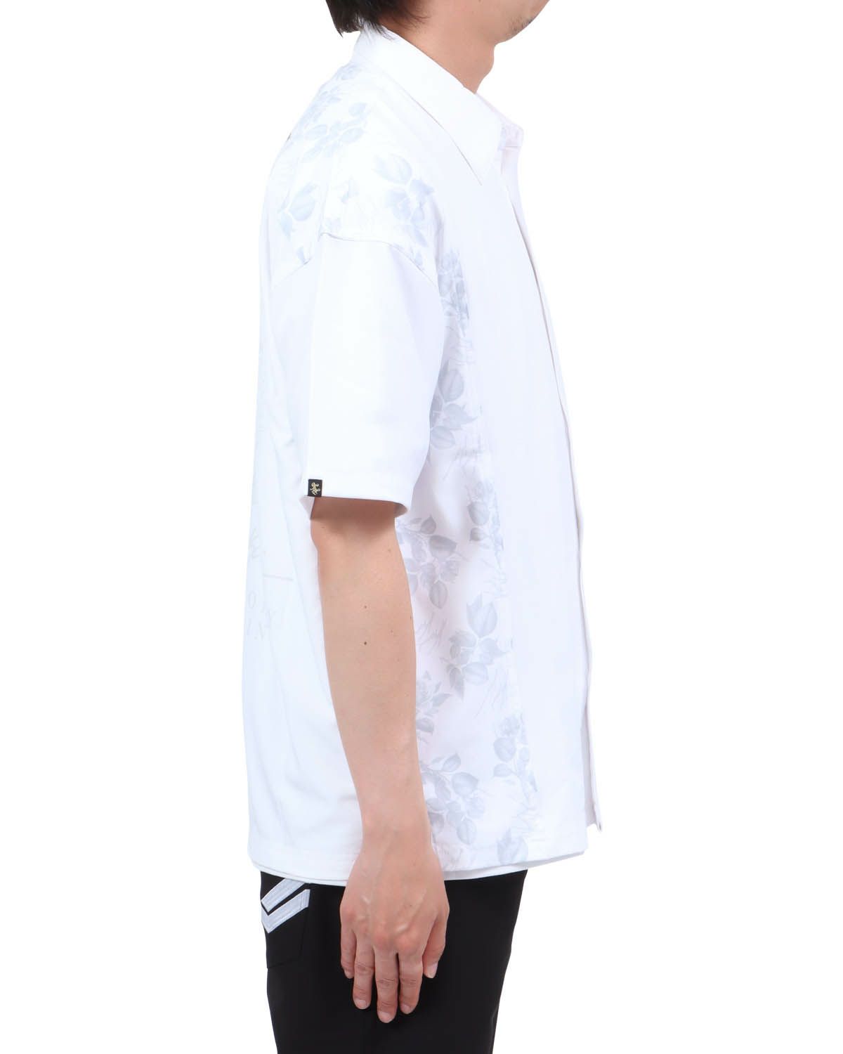 ホワイト：174cm62kg(Lサイズ着用)