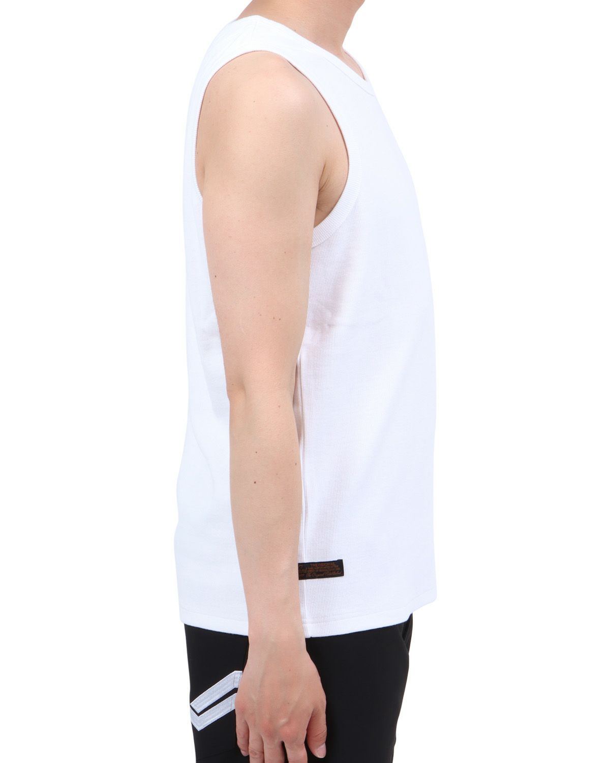 ホワイト：174cm62kg(Lサイズ着用)