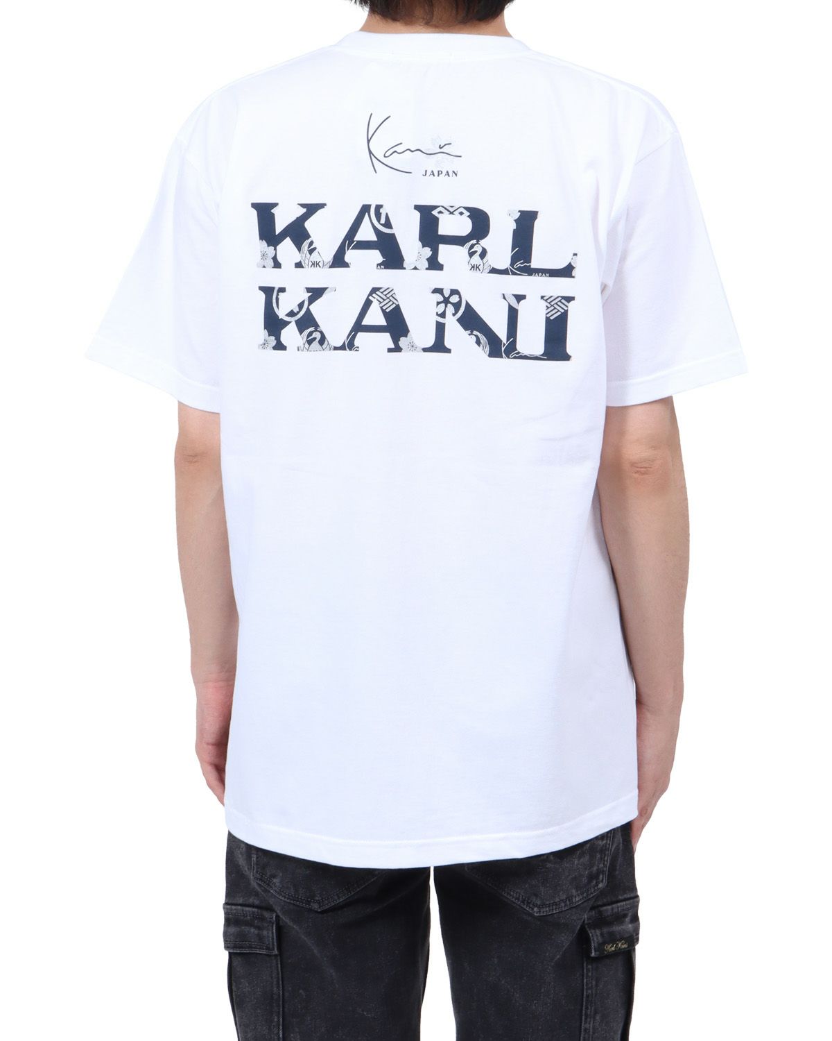 ホワイト：173cm60kg(Lサイズ着用)