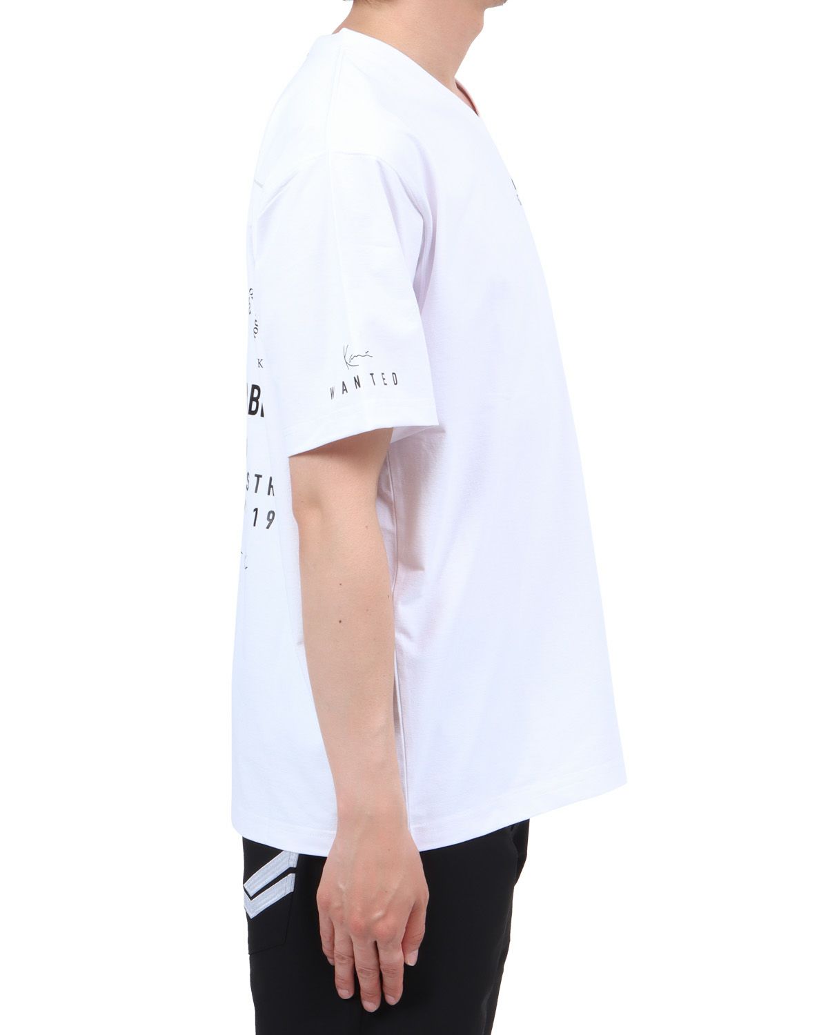 ホワイト：174cm62kg(Lサイズ着用)