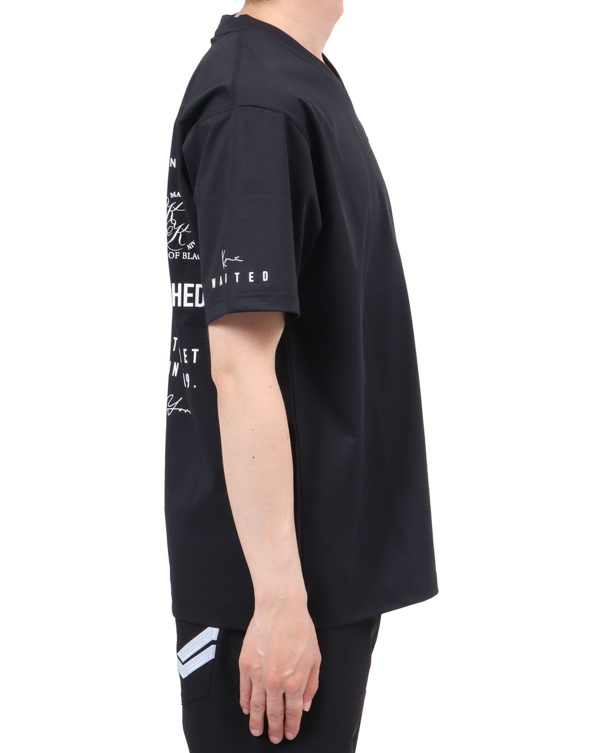 ブラック：174cm62kg(Lサイズ着用)