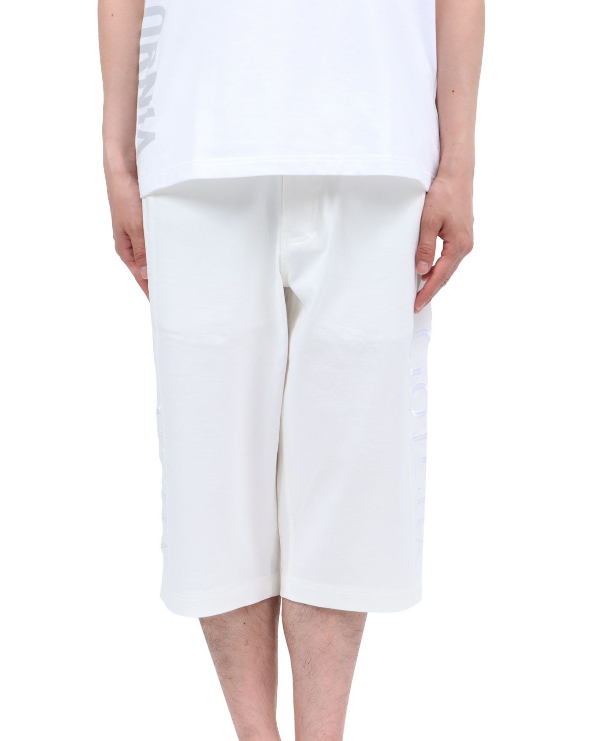 ホワイト：174cm62kg(Lサイズ着用)