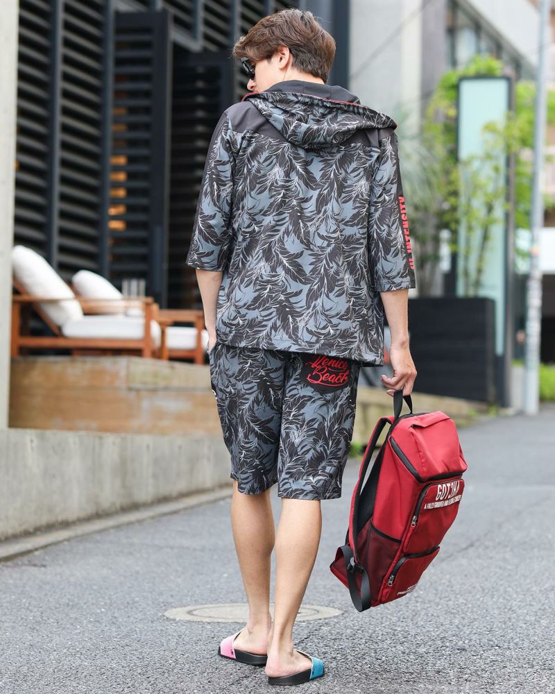 ブラック：180cm70kg(Lサイズ着用)