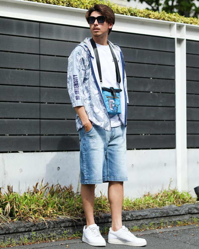 ホワイト：180cm70kg(Lサイズ着用)