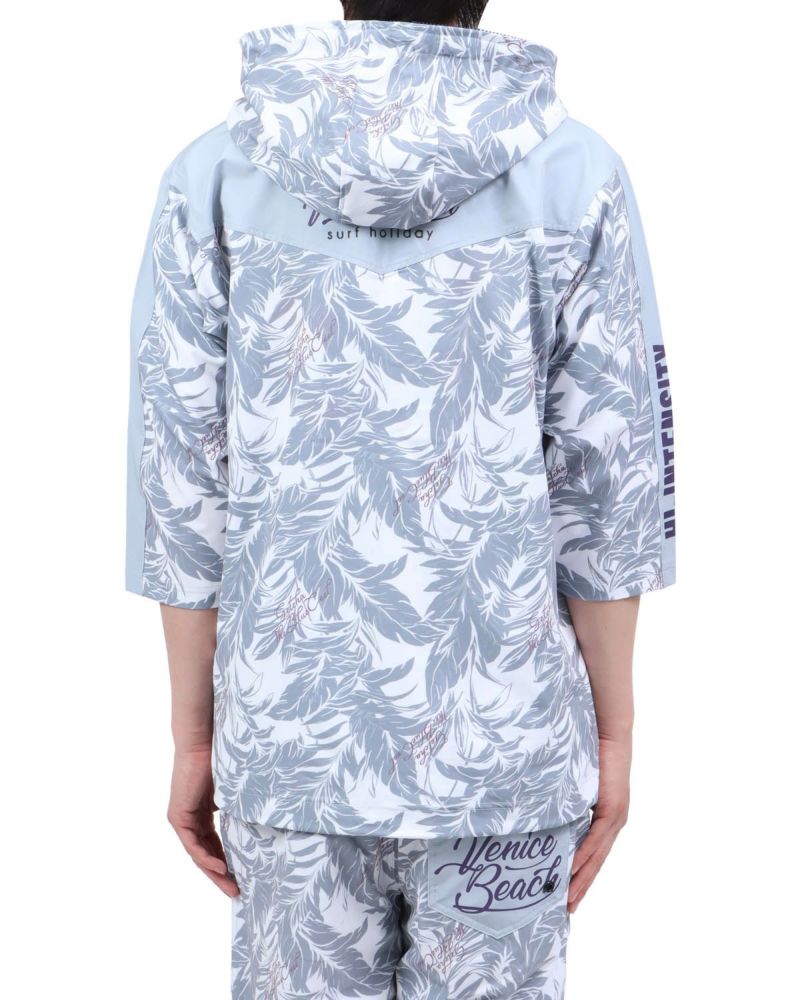 ホワイト：174cm62kg(Lサイズ着用)