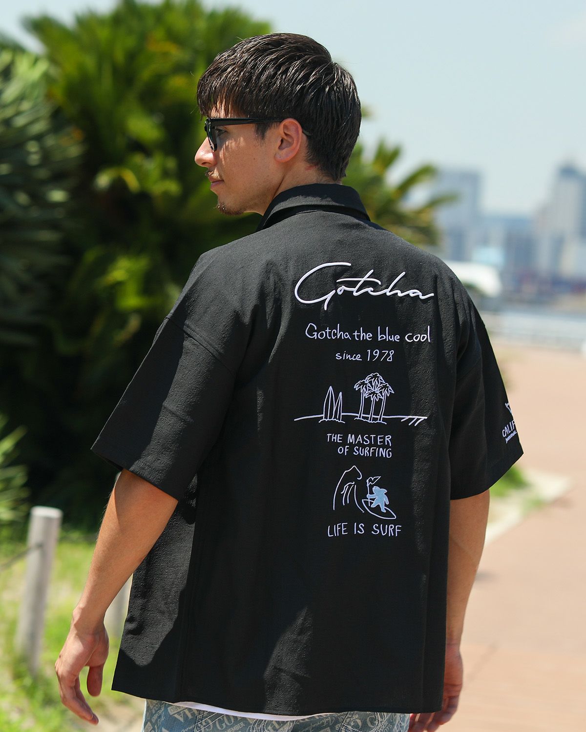 ブラック：180cm70kg(Lサイズ着用)