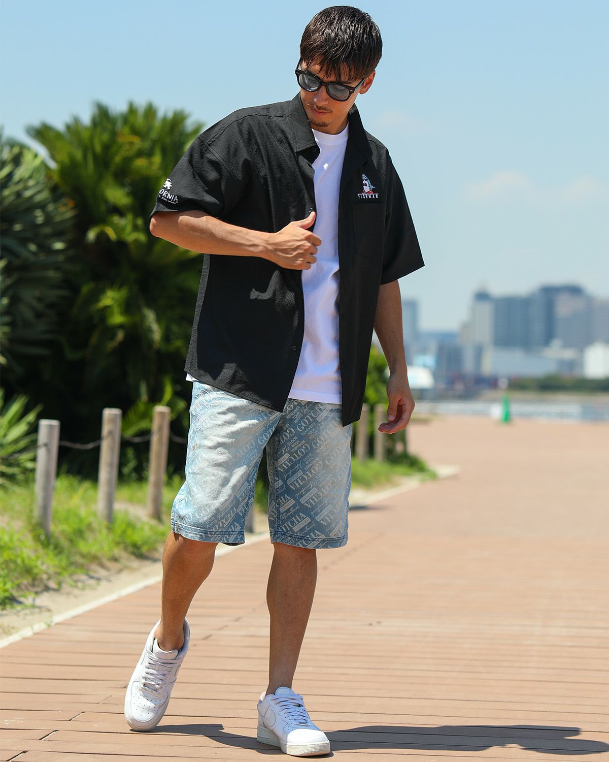 ブラック：180cm70kg(Lサイズ着用)