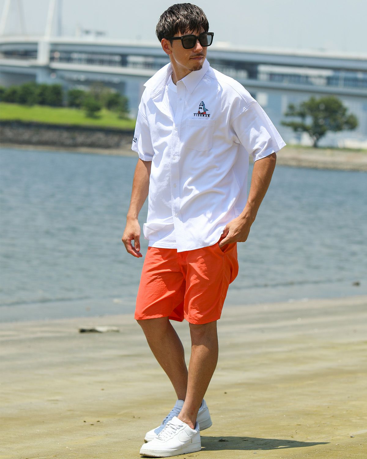 ホワイト：180cm70kg(Lサイズ着用)