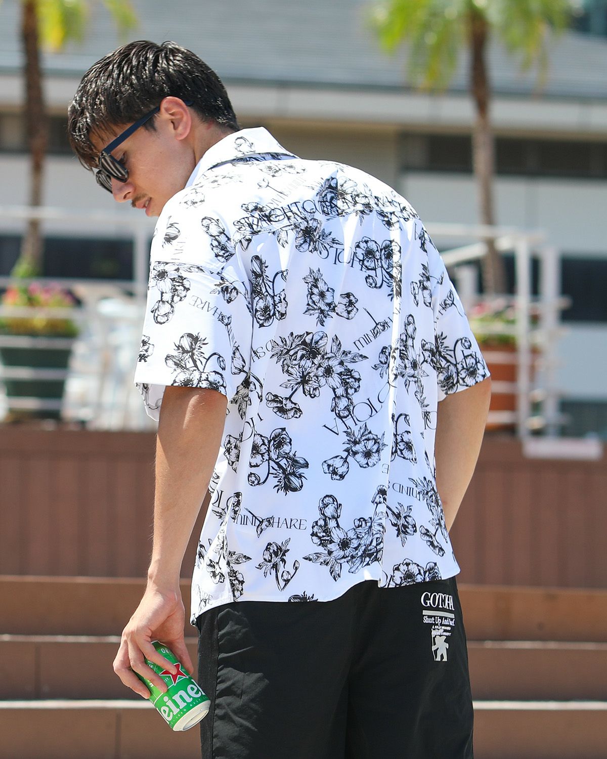 ホワイト：180cm70kg(Lサイズ着用)