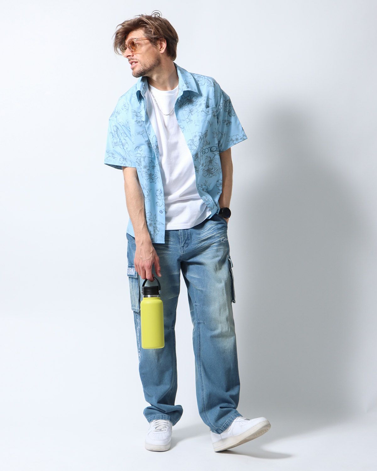 ブルーグレー：183cm70kg(Lサイズ着用)