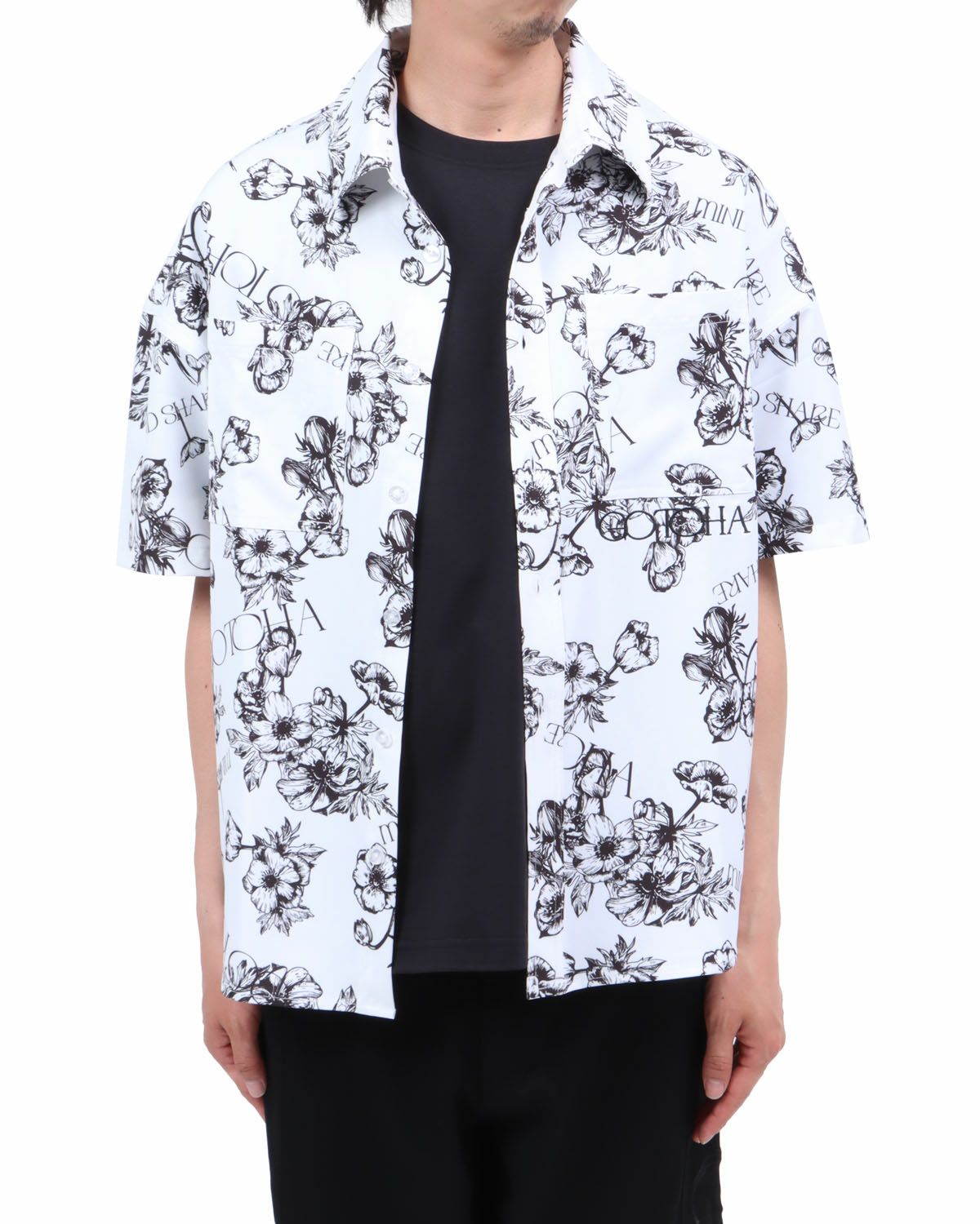 ホワイト：174cm62kg(Lサイズ着用)