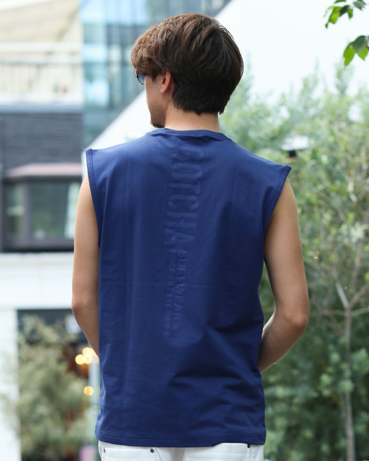 ブルー：180cm70kg(Lサイズ着用)