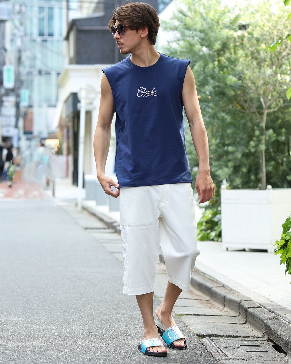 ブルー：180cm70kg(Lサイズ着用)