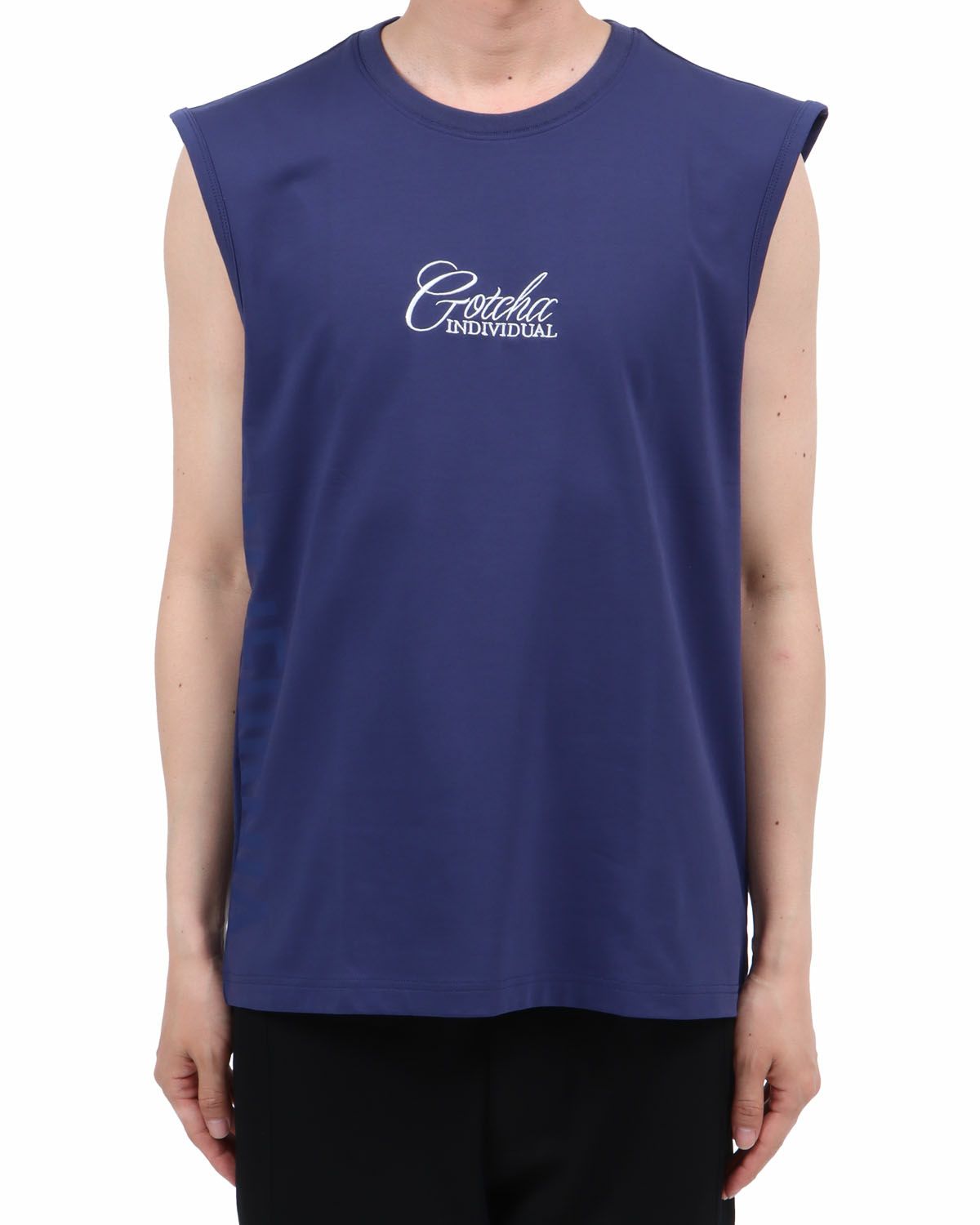 ブルー：174cm62kg(Lサイズ着用)