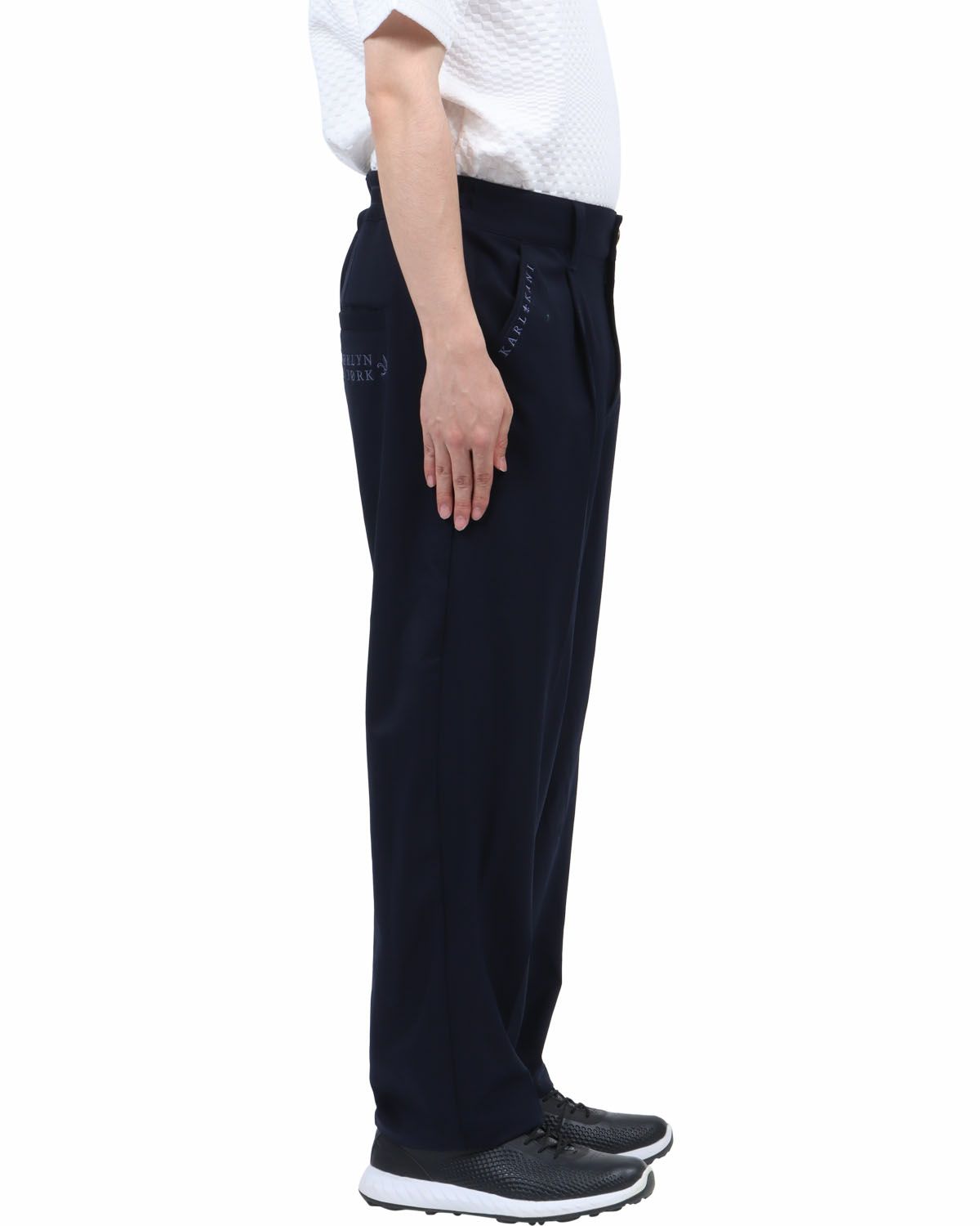 ネイビー：173cm60kg(32inc着用)