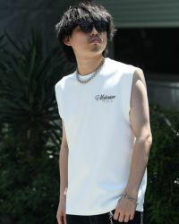 ホワイト:173cm/63kg(Lサイズ着用)