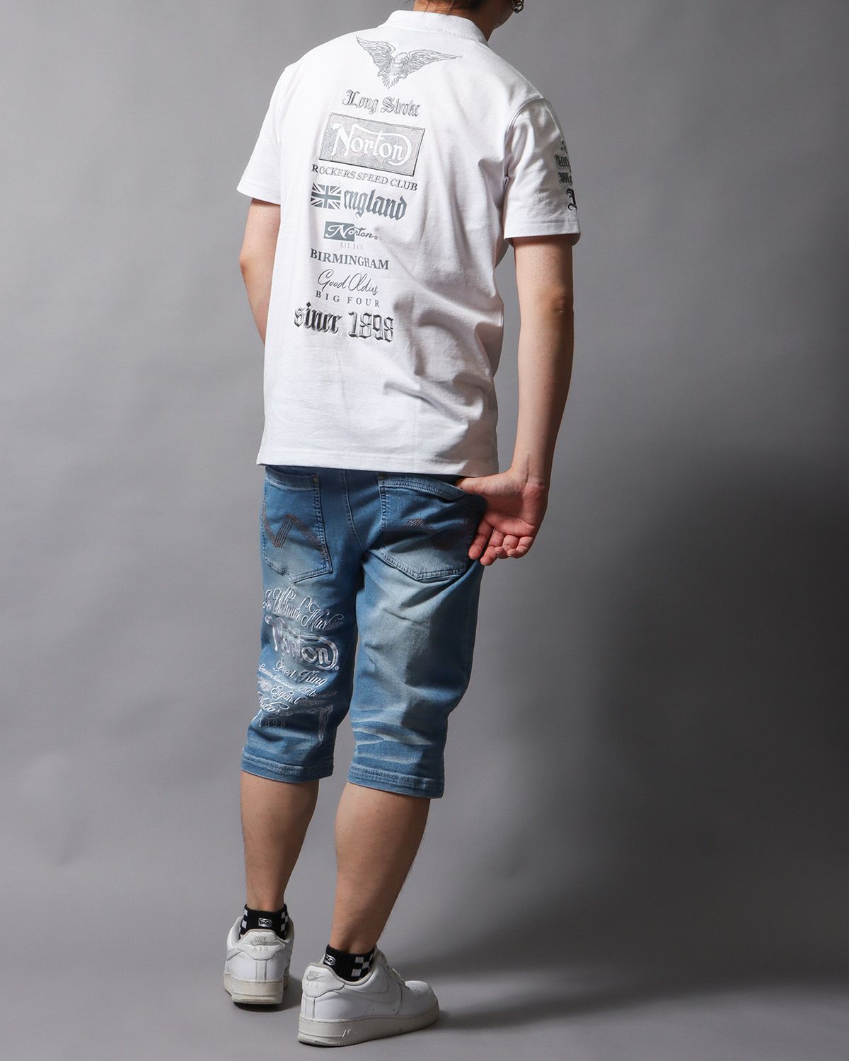 ホワイト：178cm/75kg(Lサイズ着用)