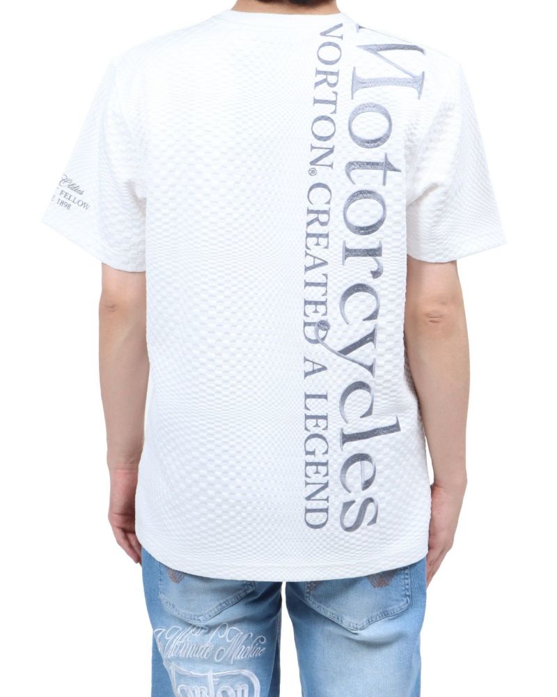 ホワイト：173cm60kg(Lサイズ着用)