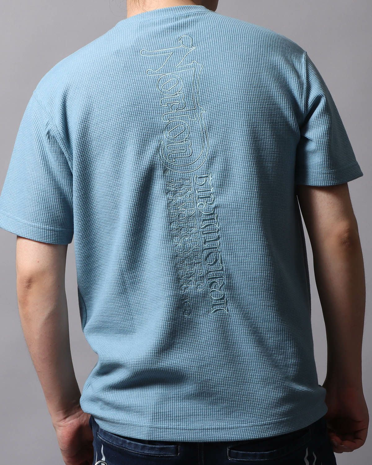 ブルー：178cm/75kg(Lサイズ着用)